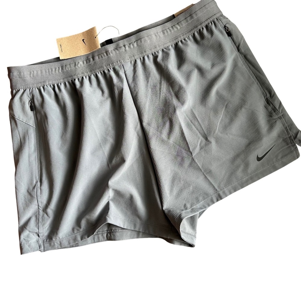 Nike Mens Dri-FIT Stride 5 Inch Standard Fit Shorts Gray XXL  NEW
